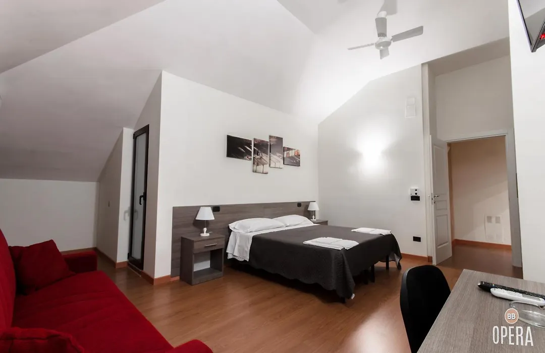 Opera B&B-1